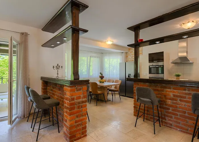 Angeli Villa *