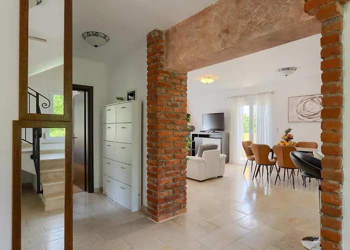 Angeli Villa